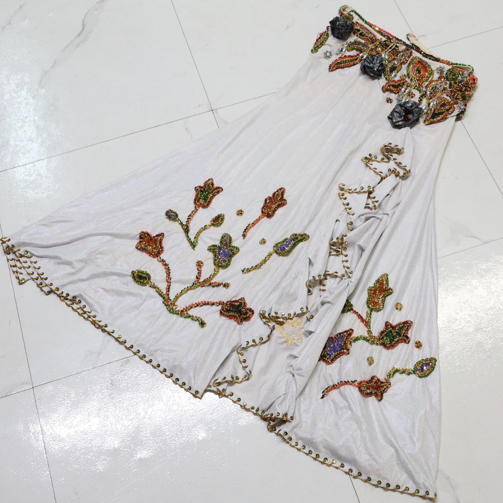 ベリーダンス用 オリエンタル衣装】ホワイト ラインストーン ビーズ