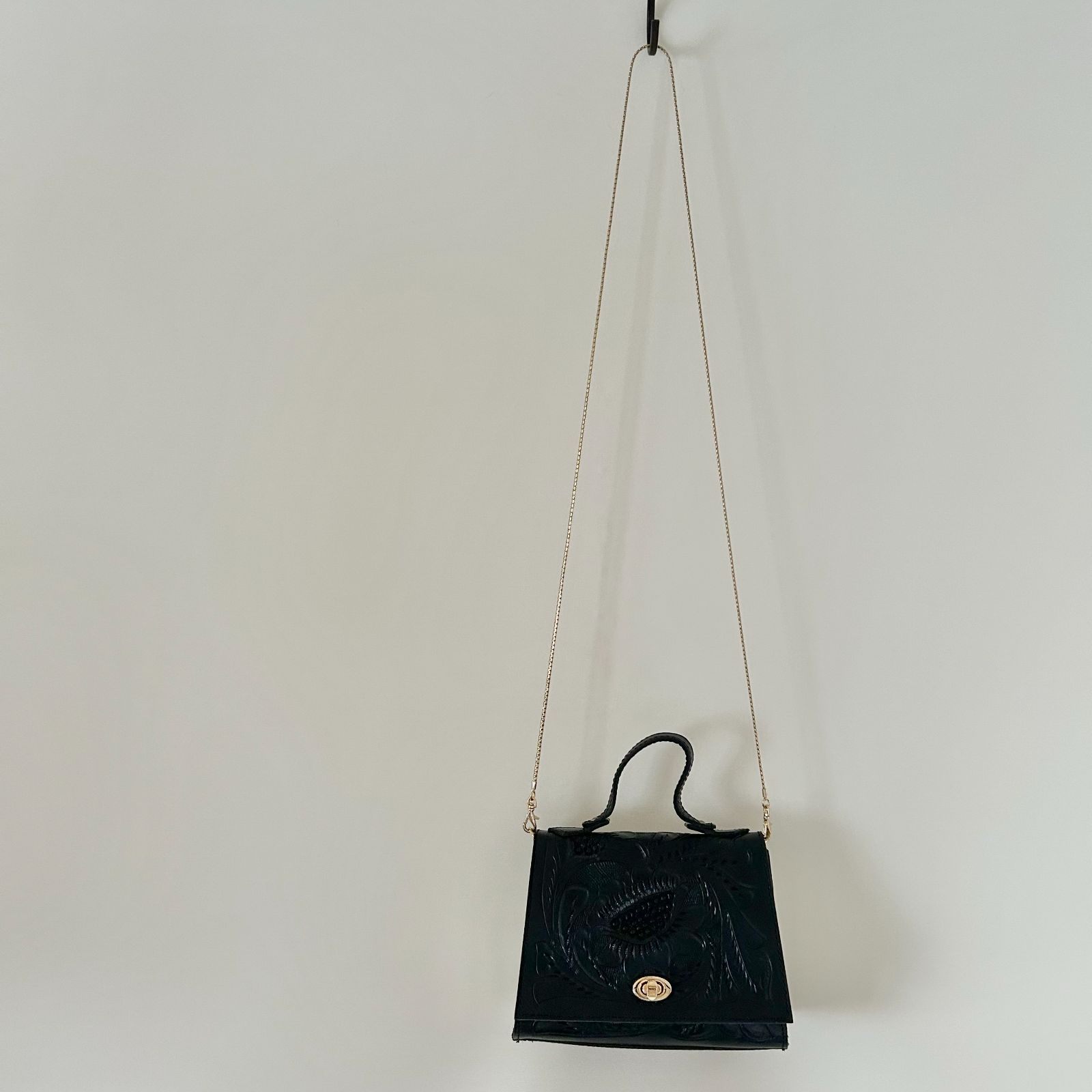 Carving Tribes 花柄エンボス ハンドバッグ Carving Tribes SpringSummer 2023 - GRACE CONTINENTAL