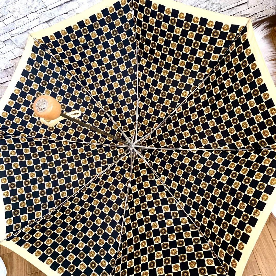 レア！ ヴェルサーチ 折り畳み傘 赤 ヴェルサーチ 折り畳み傘 レア！ ヴェルサーチ 折り畳み傘 赤 レア