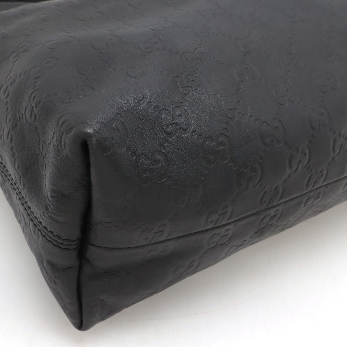 GUCCI　グッチ ショルダーバッグ　GG ワンショルダー ブラック　黒 GUCCI グッチ グッチシマ ショルダーバッグ ワンショルダー