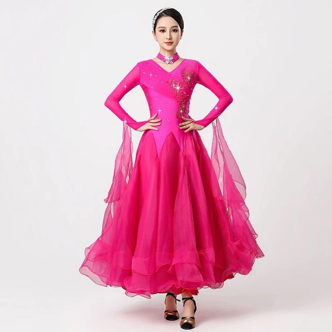 フロート付きドレス?発表会にも最適！デモダンスに華を添える魅力的な