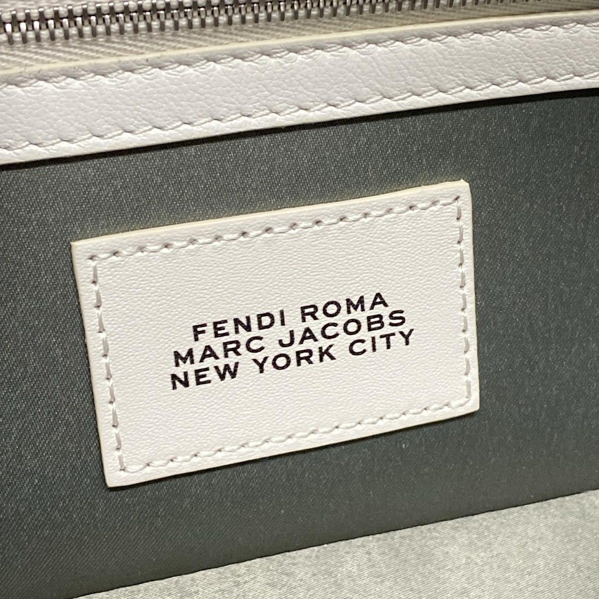 MARC JACOBSコラボ