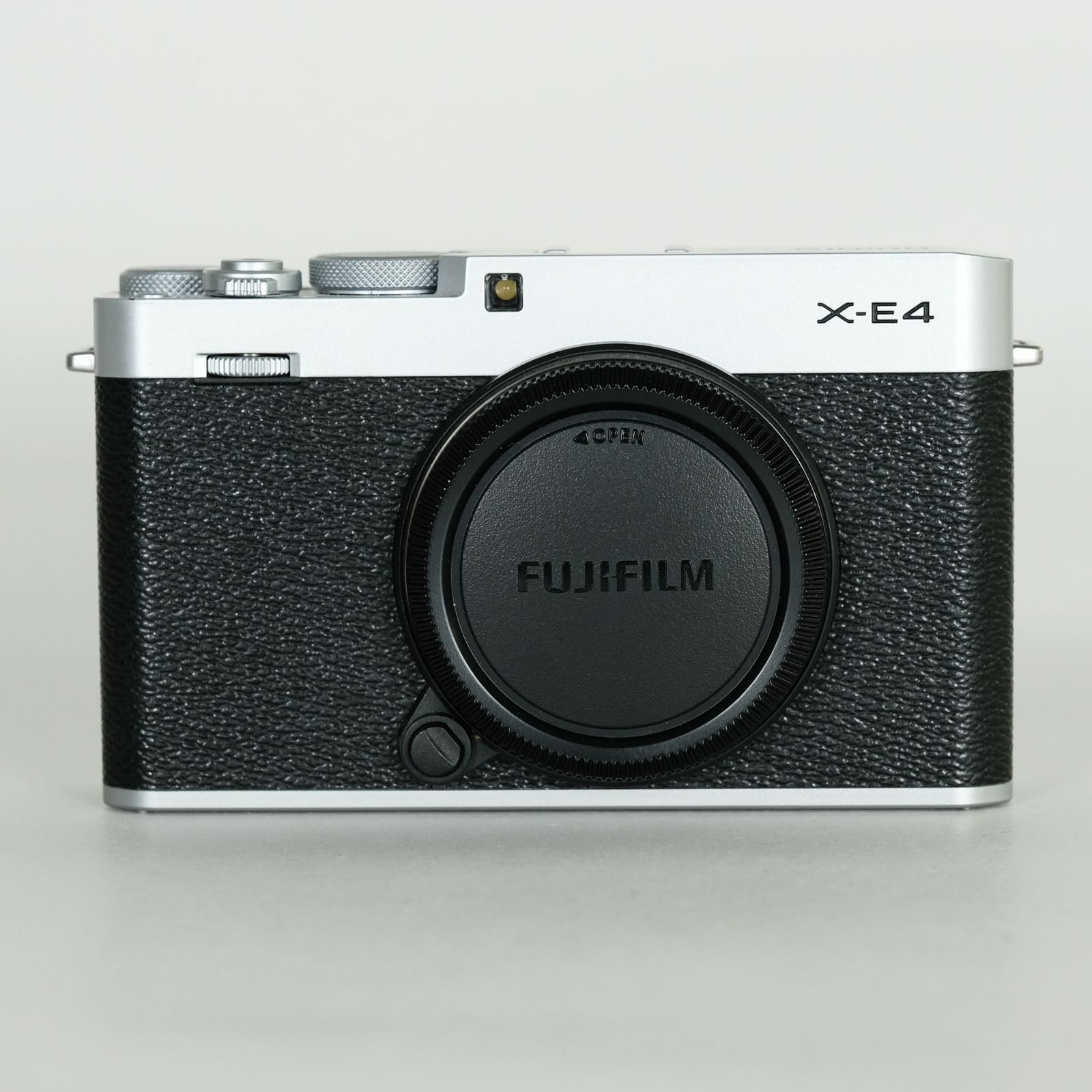 【良品】Fujifilm x-pro2 本体+充電器 シャッター枚数 3,365 良品】Fujifilm x-pro2 本体+充電器 シャッター枚数 3,365 良品