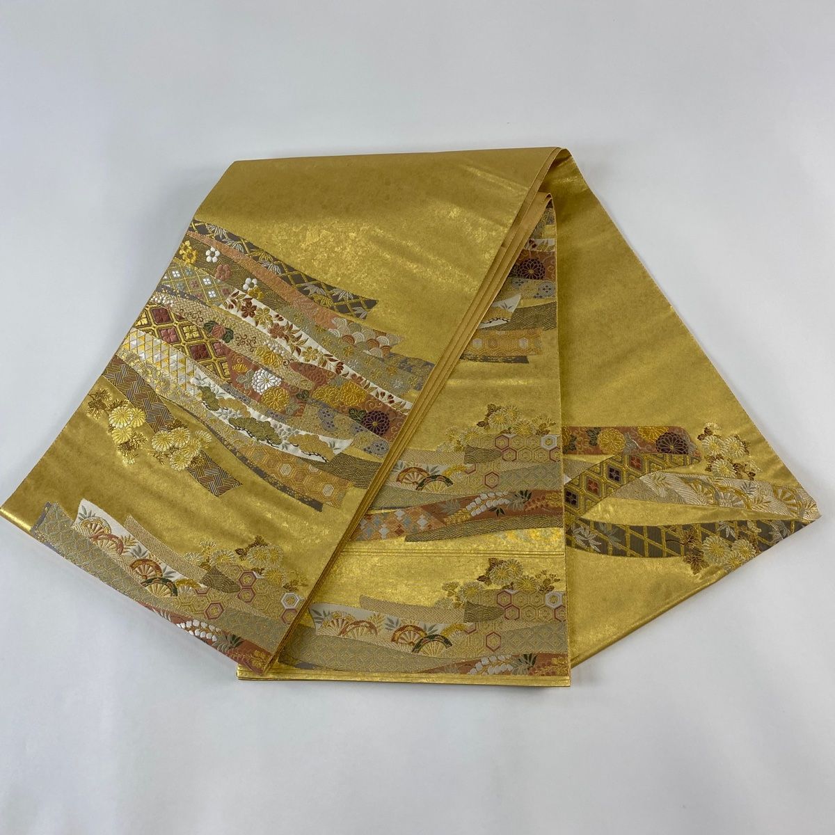 袋帯 美品 逸品 長嶋成織物 落款 瀞金錦 関西仕立て 蔓帯 菊唐草