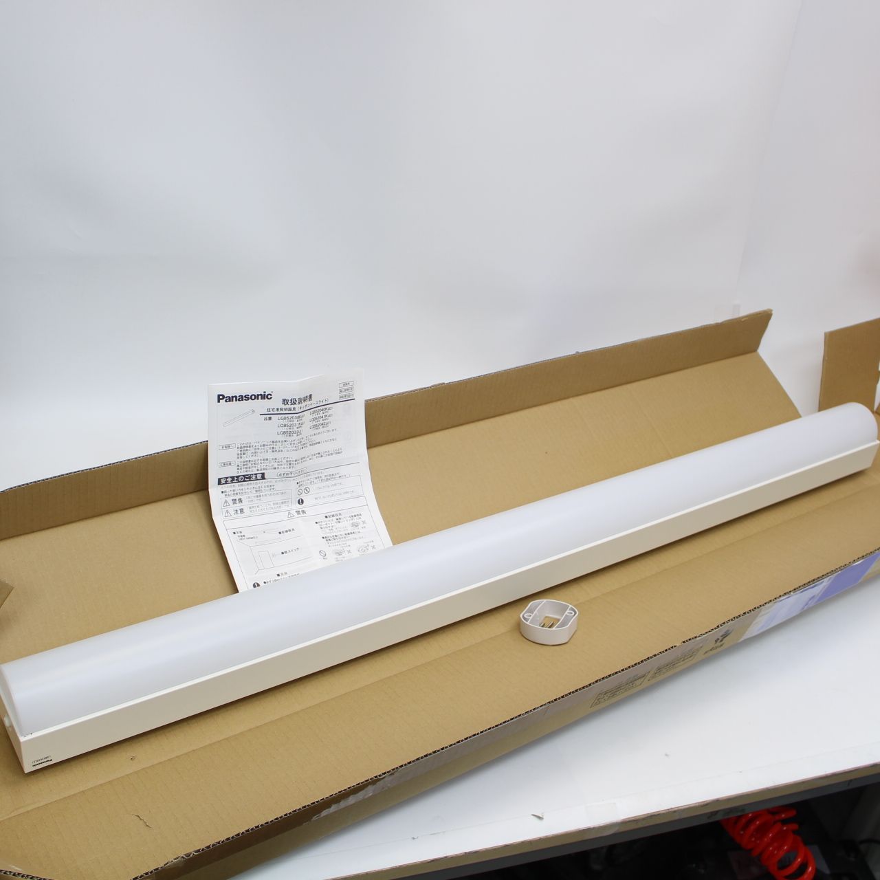 032)パナソニック LGB52042 LE1 LEDキッチンベースライト 温白色