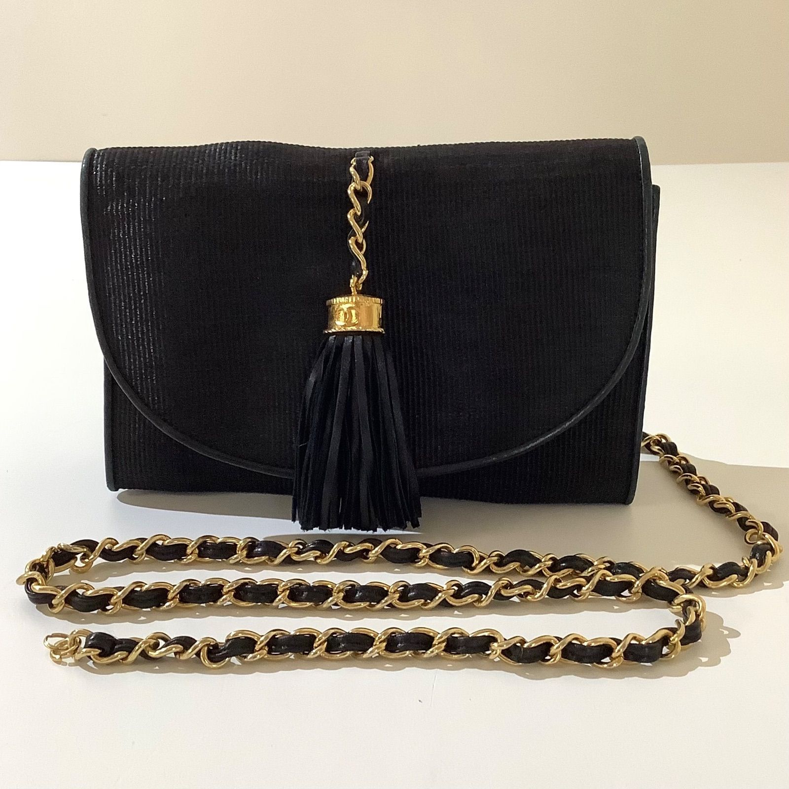 【品格が香るミニエレガンス】CHANEL タッセル バッグ チェーン CHANEL シャネル クラッチバッグ ブラック タッセル フリンジ