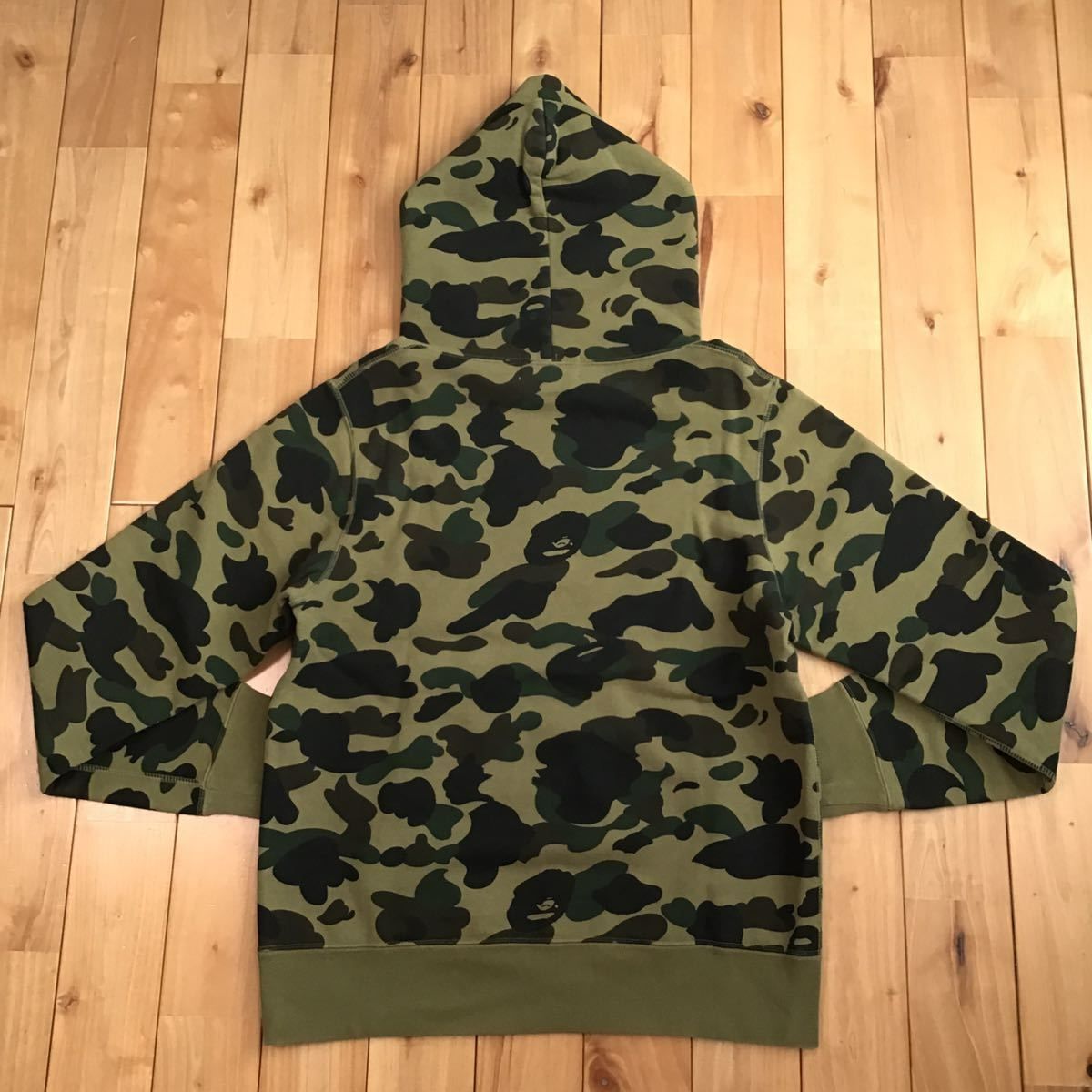 カレッジロゴ 1st camo green プルオーバー パーカー Mサイズ a