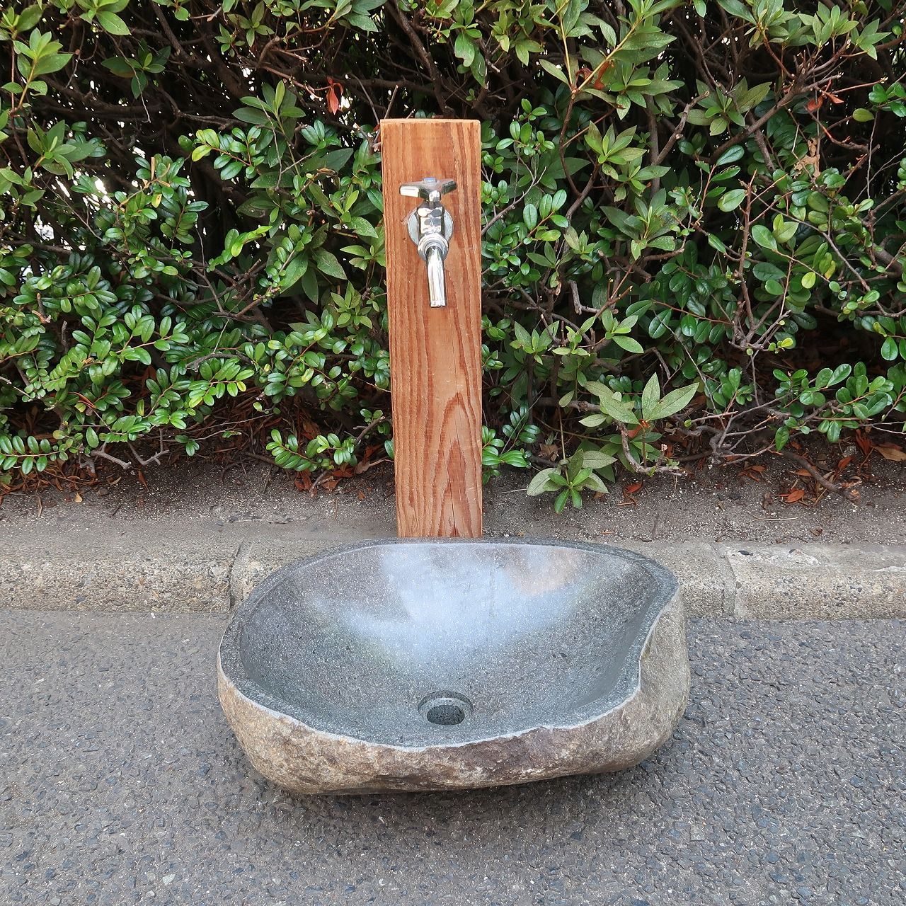天然石 洗面ボウル リバーストーン L 48X40立水栓水受け皿 シンク 洗面ボール 庭 ガーデン 手洗い鉢 河石 川石 DIY 排水栓付き 北海道 沖縄県 離島配送不可 250969
