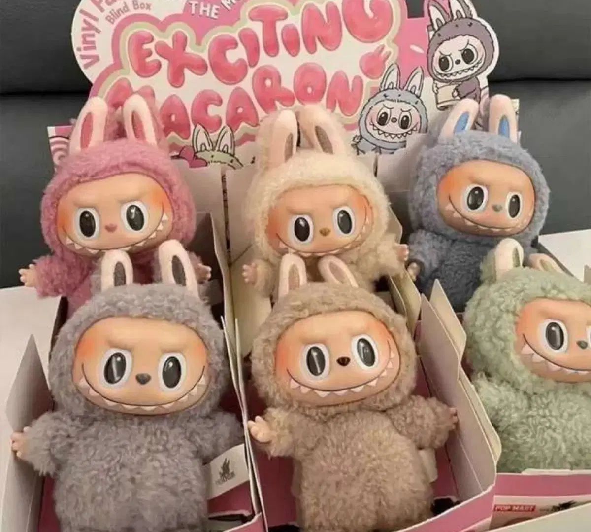 正規品　Labubu ラブブ マカロン グレー ラブブ LABUBU THE MONSTER カプセル付グレー マカロン - メルカリ