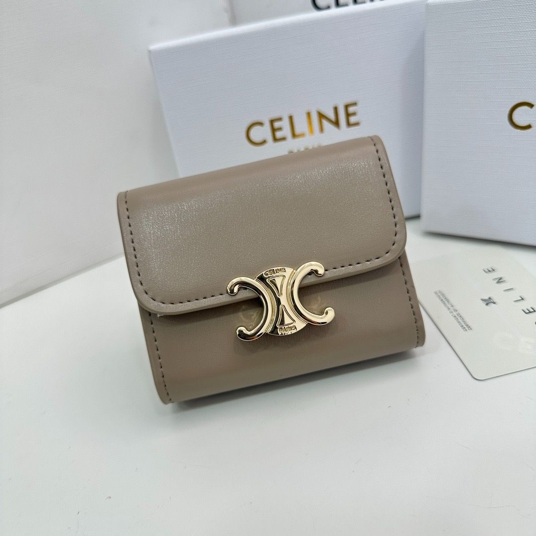 CELINE セリーヌ トリオンフ 三つ折り財布 グレージュ - メルカリ