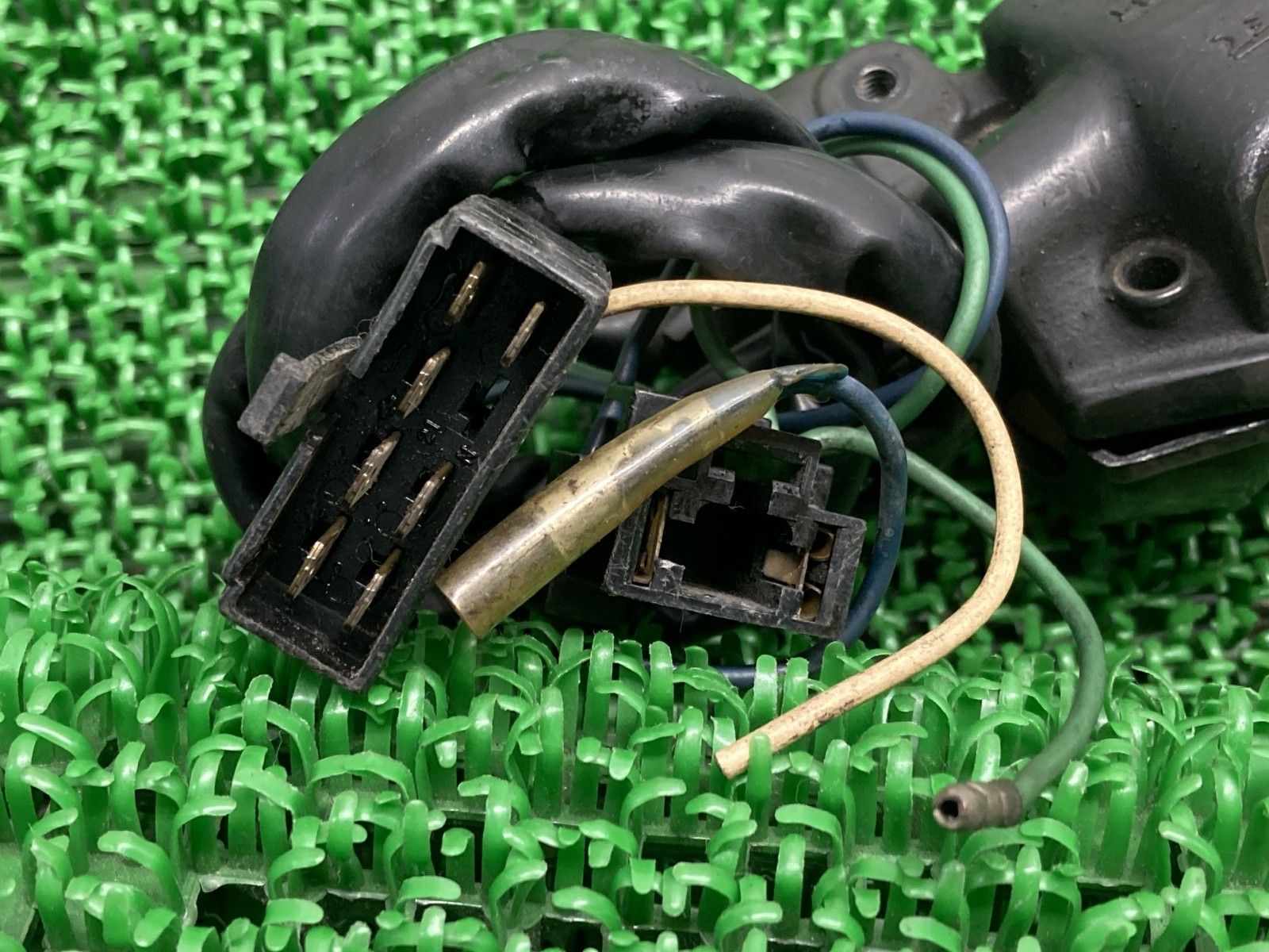 ハンドルスイッチ 左