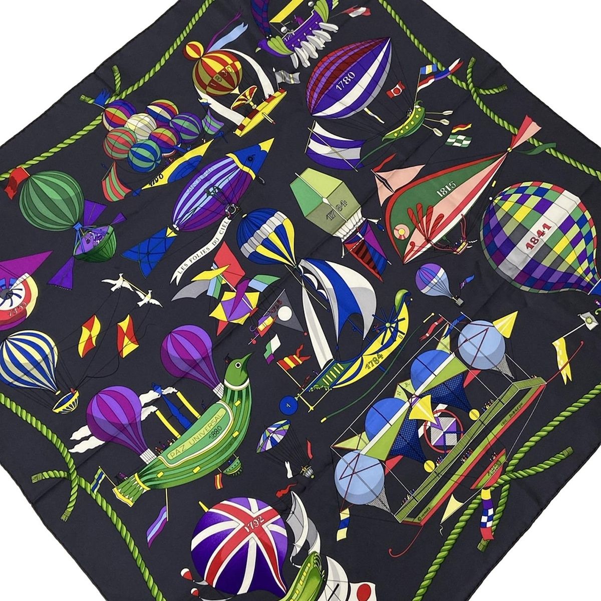 HERMES エルメス スカーフ カレ90 ダークグレー×ライトグリーン×マルチ LES FOLIES DU CIEL