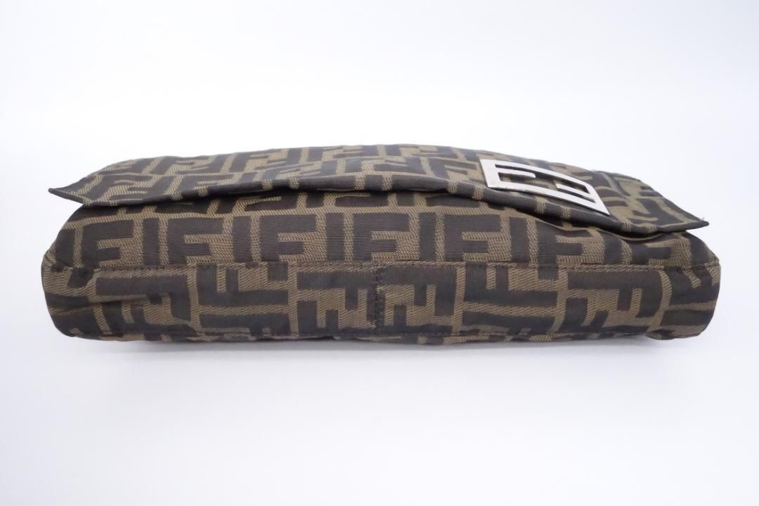 FENDI フェンディ ズッカ柄 ワンショルダーバッグ バゲット
