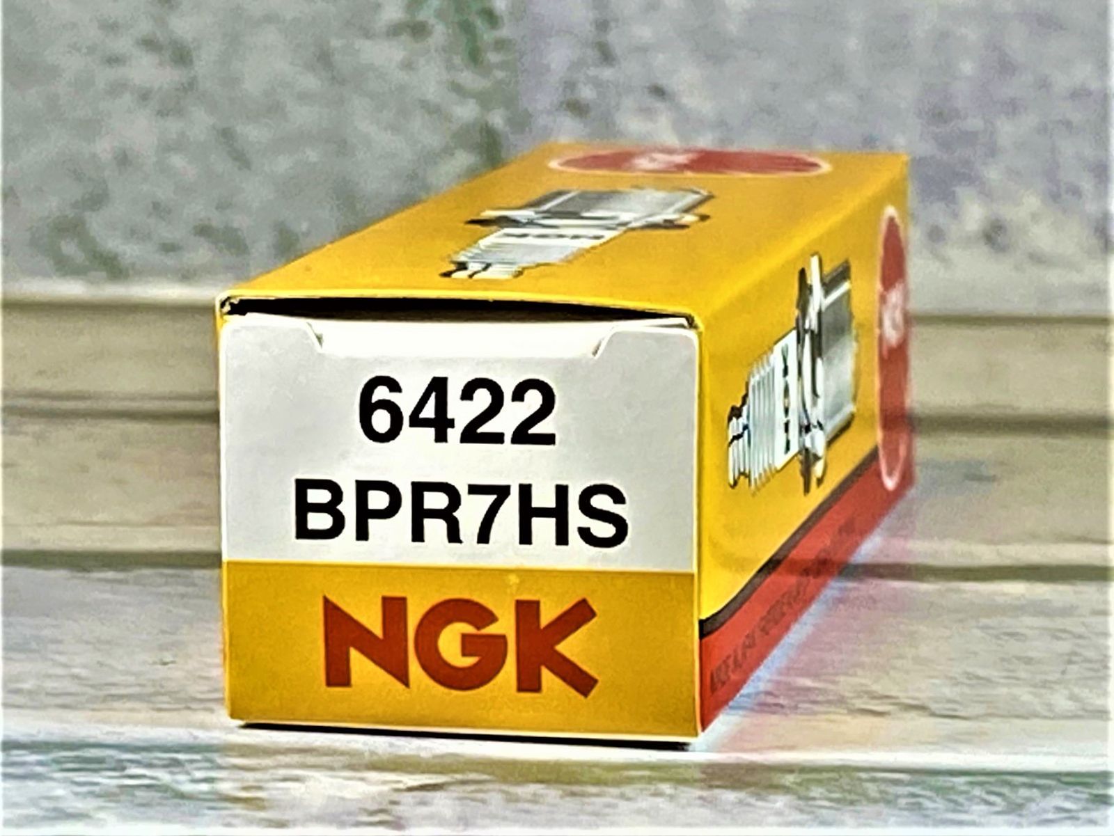 ＮＧＫ　ＢＰＲ７ＨＳ　４本セット　ヤマハ　ビーウィズ５０　８８ー　適合　新品！