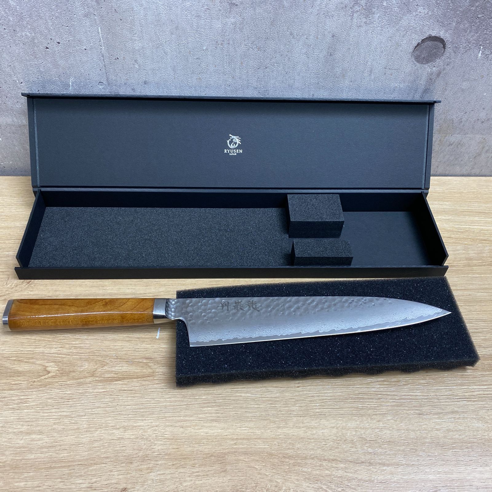 D-03051 美品 龍泉刃物 丹巌龍 TG-602 牛刀 包丁 刃渡り21cm - メルカリ