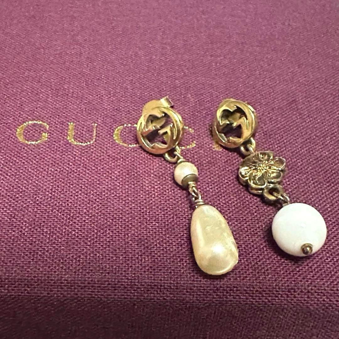 グッチ GUCCI ピアス インターロッキングG フラワー 花 グラスパール