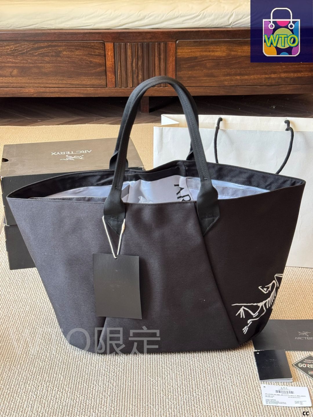 新品未開封　The North Face ワンダレイクキャリア　黒スケボーバック northface-wandereic-bag-1.jpg