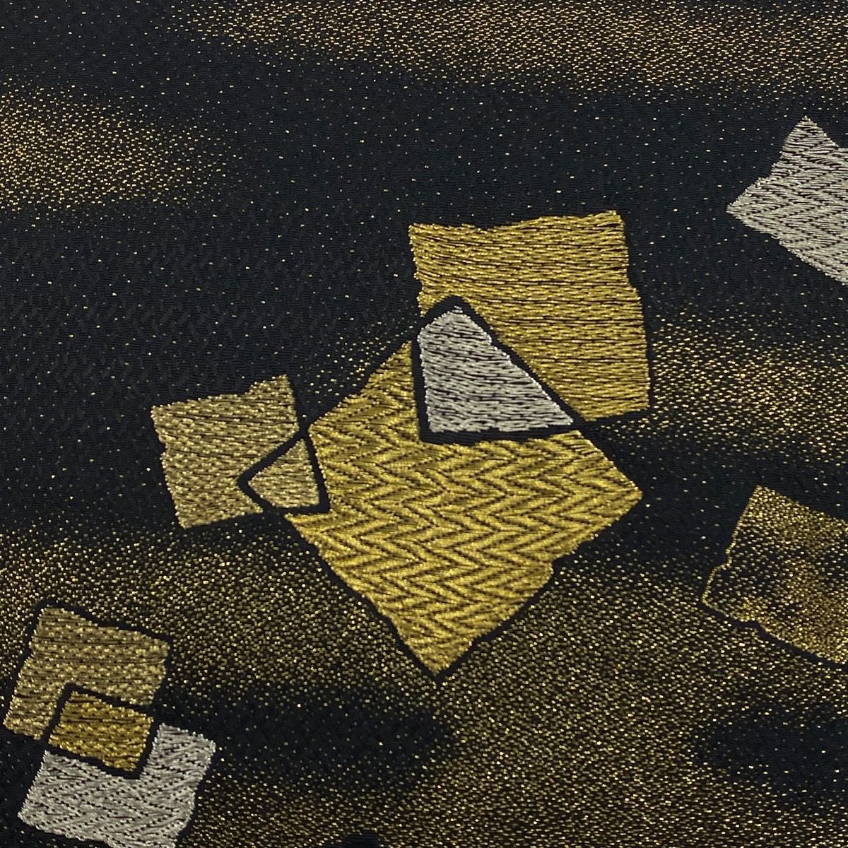 袋帯 秀品 色紙散らし 霞 箔 金銀糸 黒 お太鼓柄 正絹
