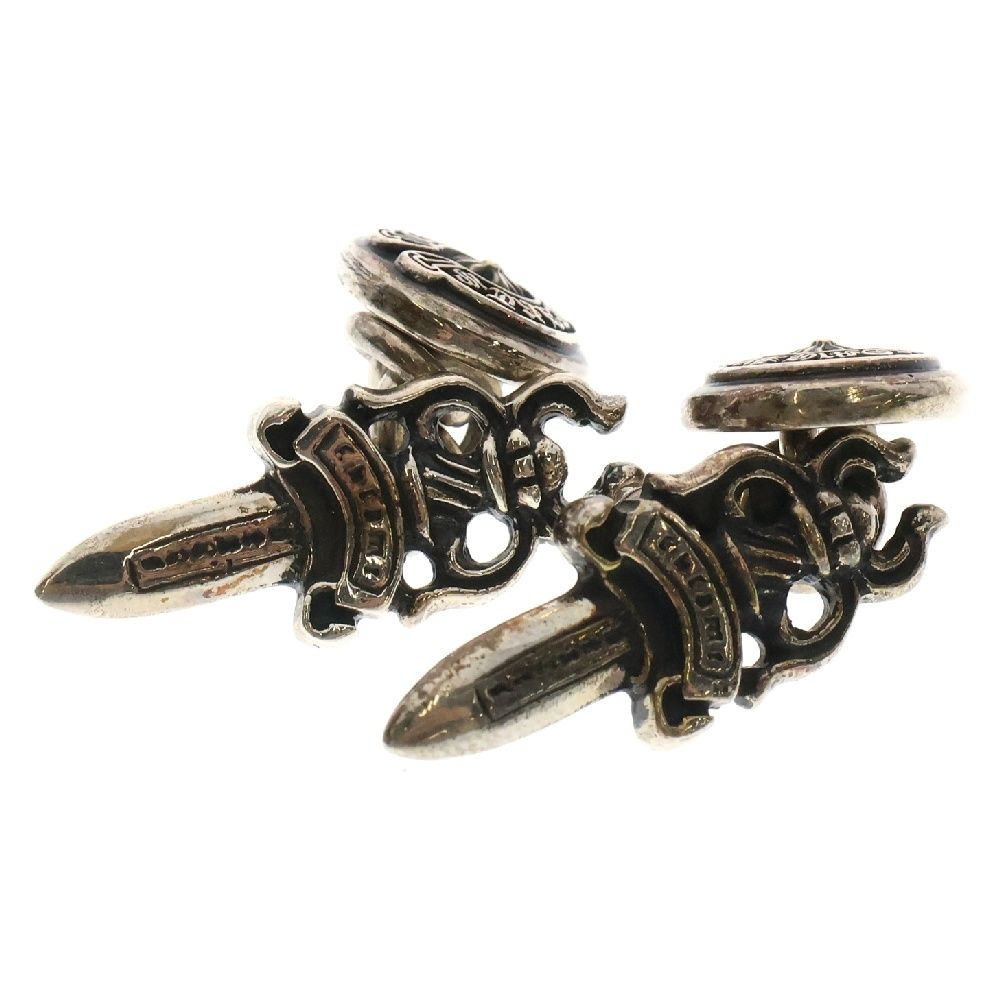 CHROME HEARTSのカフリンクスを使った人気ファッションコーディネート