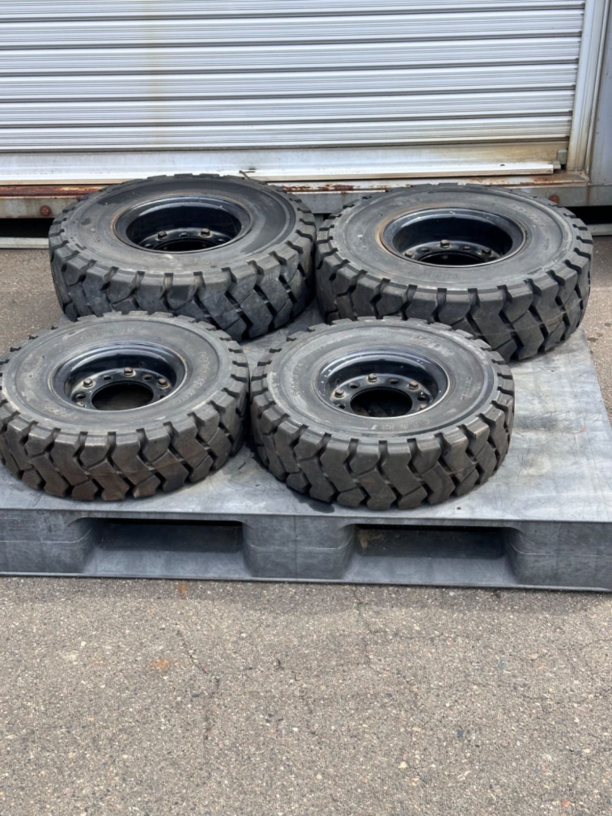 4本セット フォークリフト 用 トヨタ ノーパンク タイヤホイール 新車 