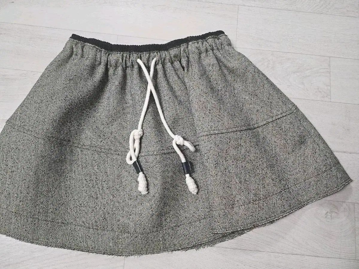 LUCKY CHOUETTE ラッキーシュエトゥ スカート