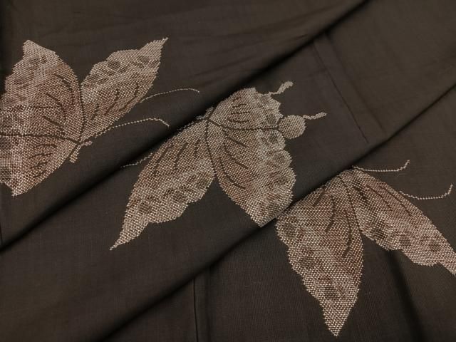 平和屋着物○本場大島紬 地空 カタス9マルキ 舞蝶文 正絹 逸品