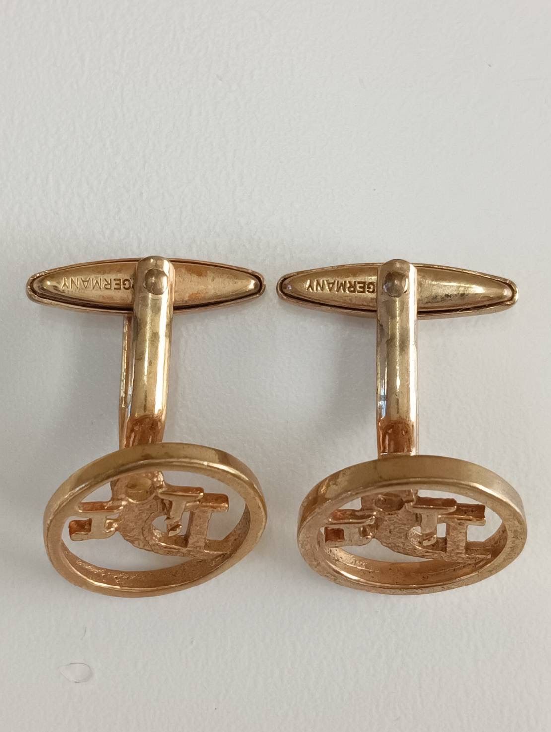 未使用 ディオール ドイツ製 ロゴ カフス ゴールド ヴィンテージ 中古品】 Christian Diorクリスチャンディオール Diorロゴ