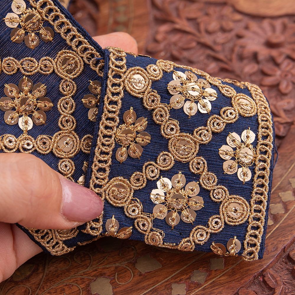 チロリアンテープ