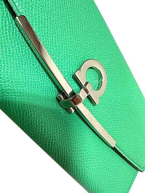Salvatore Ferragamo サルヴァトーレフェラガモ 小物 二つ折り長財布