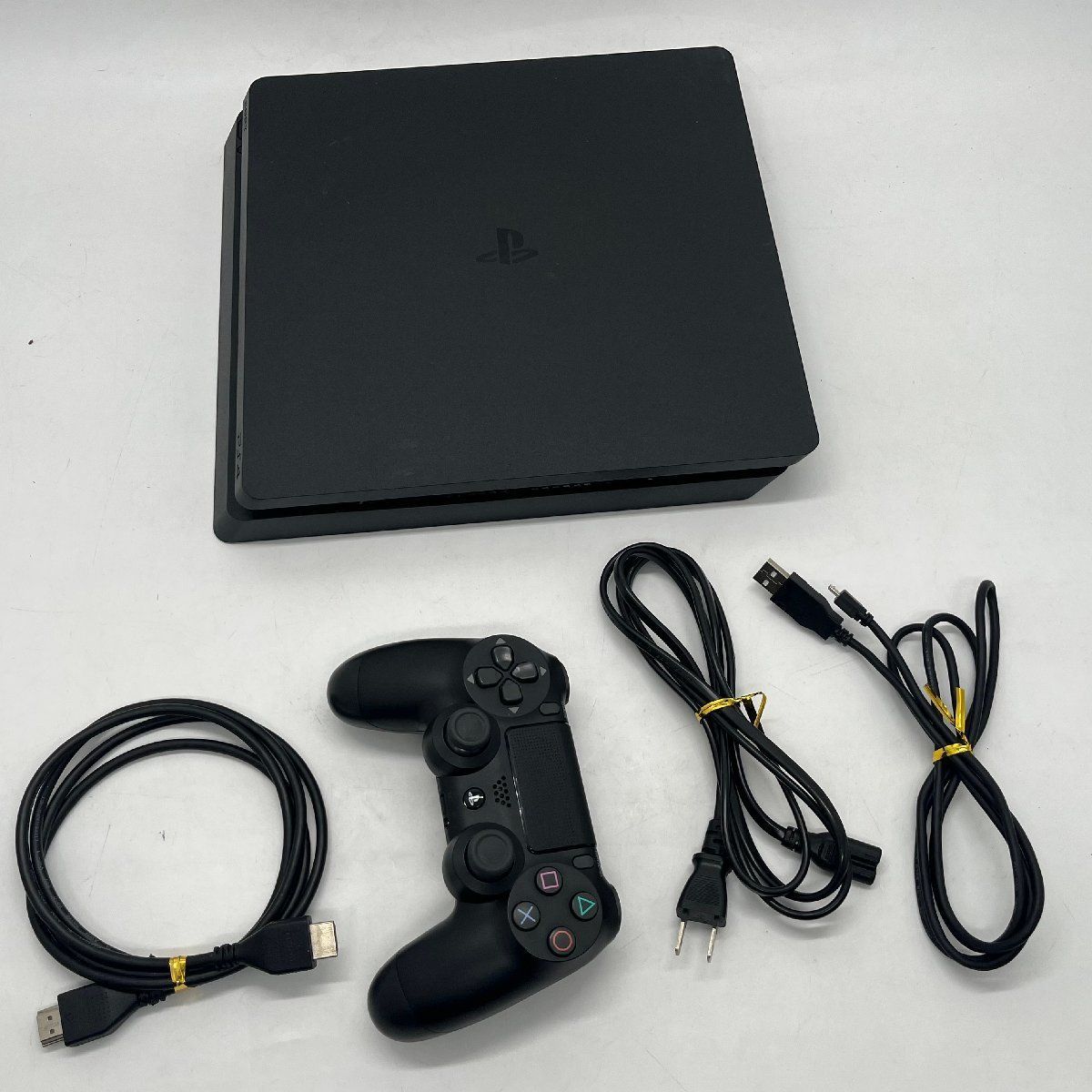 PlayStation4 本体。純正コントローラー＋１つ。おまけソフト１本 - プレイステーション4(PS4)