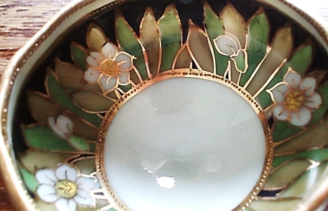 Noritake - レア！オールドノリタケ 三脚 大ボウル 水仙文 金盛 直径１７ｃｍ 1910年 オールドノリタケ 三脚付 ナッツボウル レア！水仙文 金盛 - メルカリ