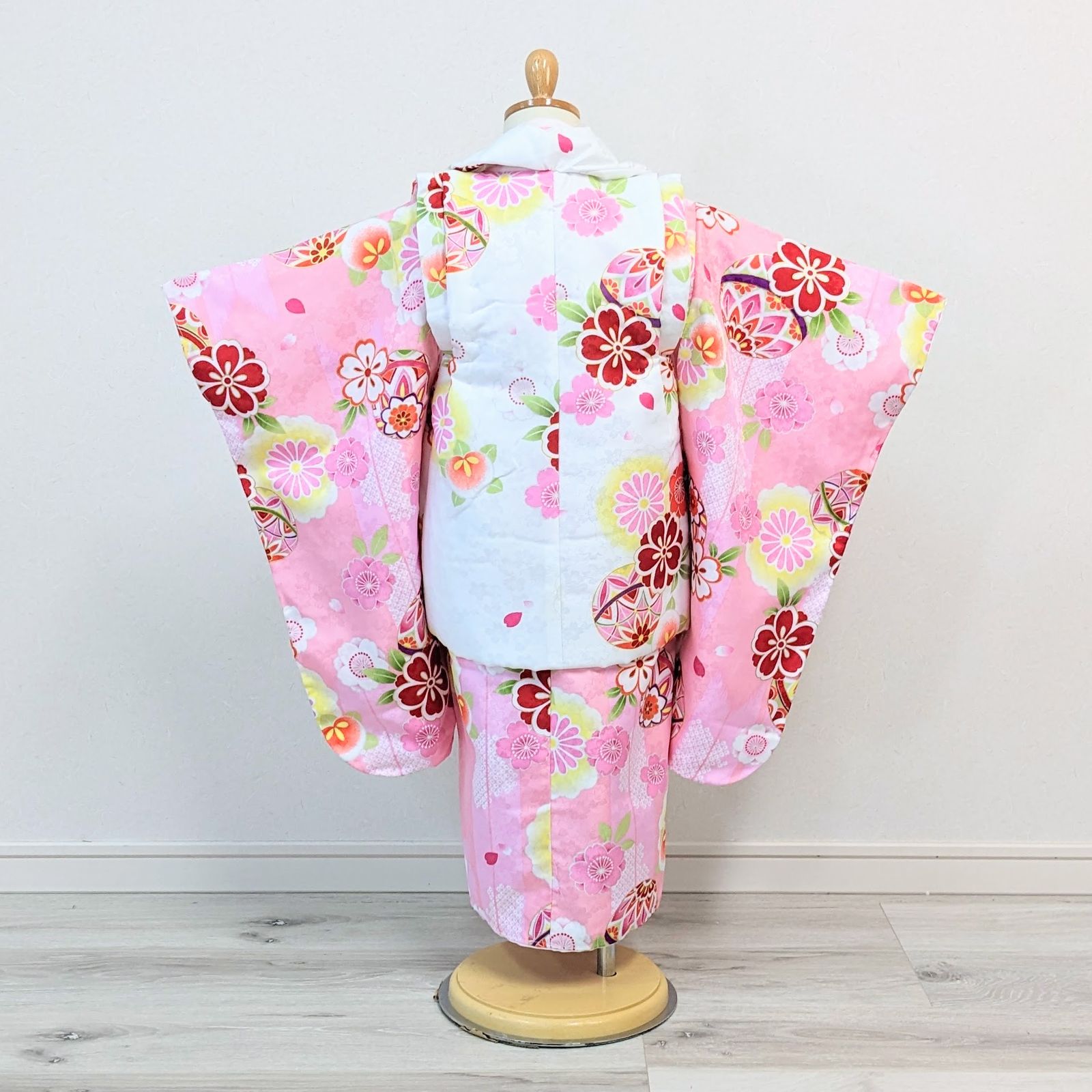 女の子 七五三 3歳 被布 着物 フルセット 矢絣 毬 桜 ピンク D5 - メルカリ