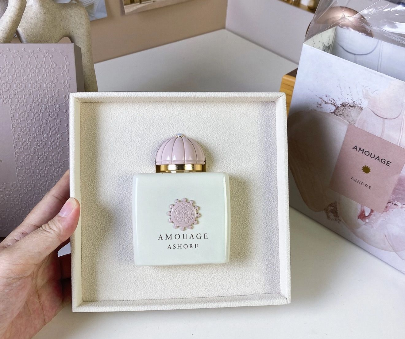 AMOUAGE Ashore Eau de Parfum香水100ml Amazon.com: AMOUAGE ASHORE Eau de Parfum - Universal