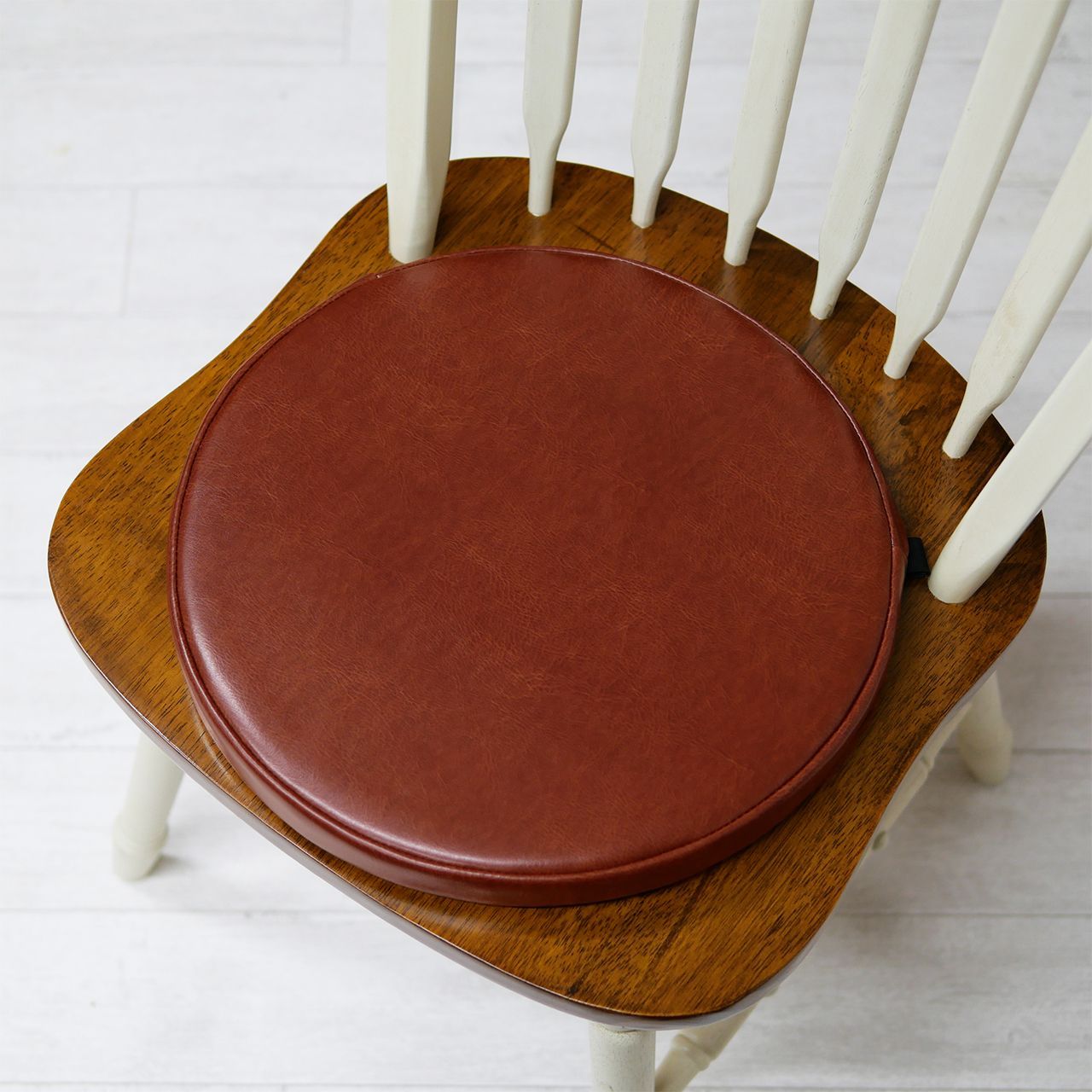 椅子用クッション チェアパッド CC6737 -円形座布団|丸いクッション|合皮レザー|ウィンザーチェア用|ダイニングチェア用