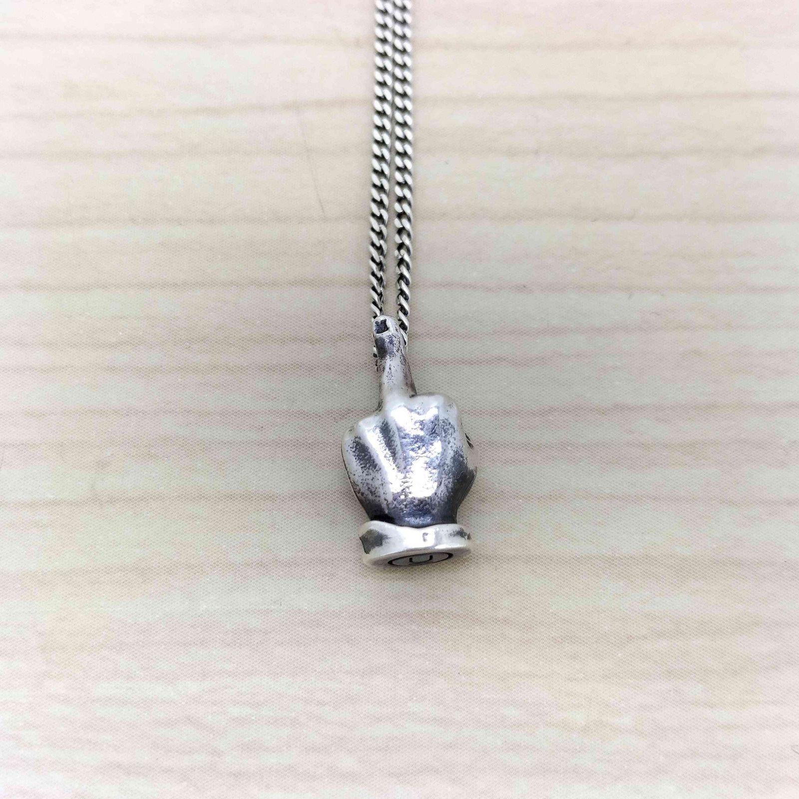 UNDERCOVER Fuck Finger Necklace ネックレス 美品 UNDERCOVER 14AW ファックフィンガー ペンダント