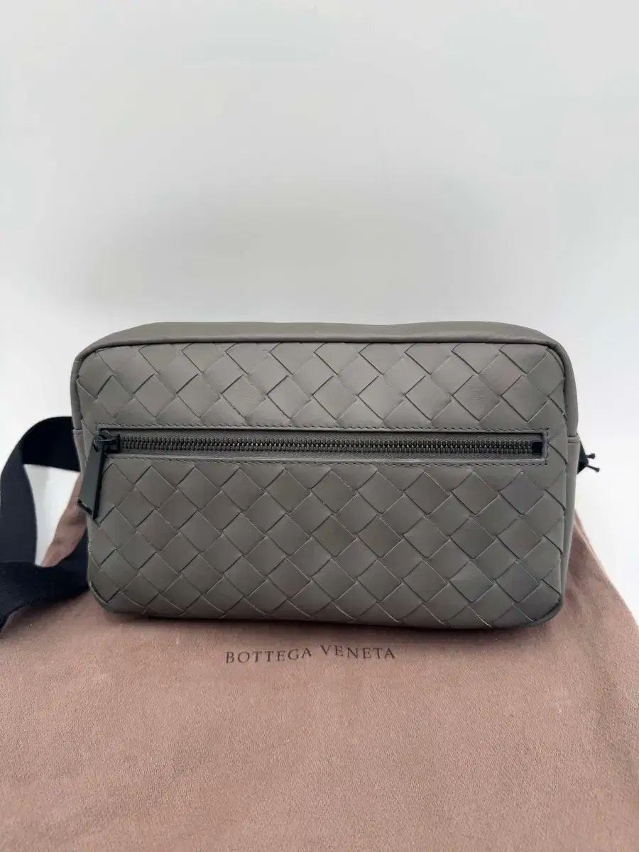 ほぼ Bottega Veneta ボッテガヴェネタ ベルトバッグ