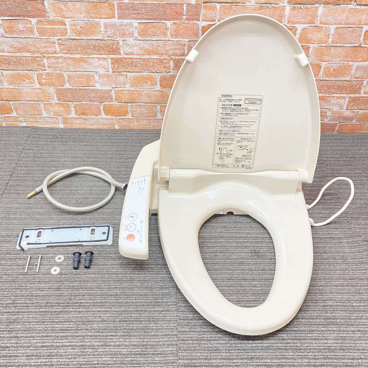 品 ジャンク 使用可 TOTO 電気温水便座 ウォシュレット シャワートイレ TCF2021 SC4 ハーベストベージュ JU3J090304