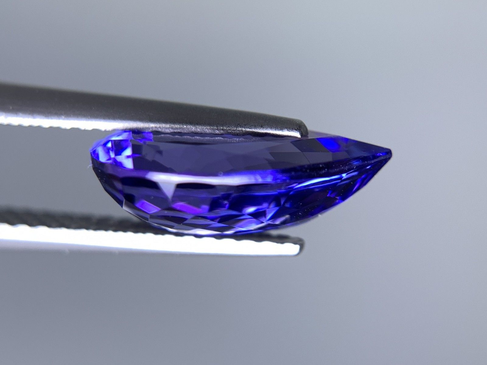 タンザナイト 天然 3.553ct 中央宝石ソーティング付き 12.48