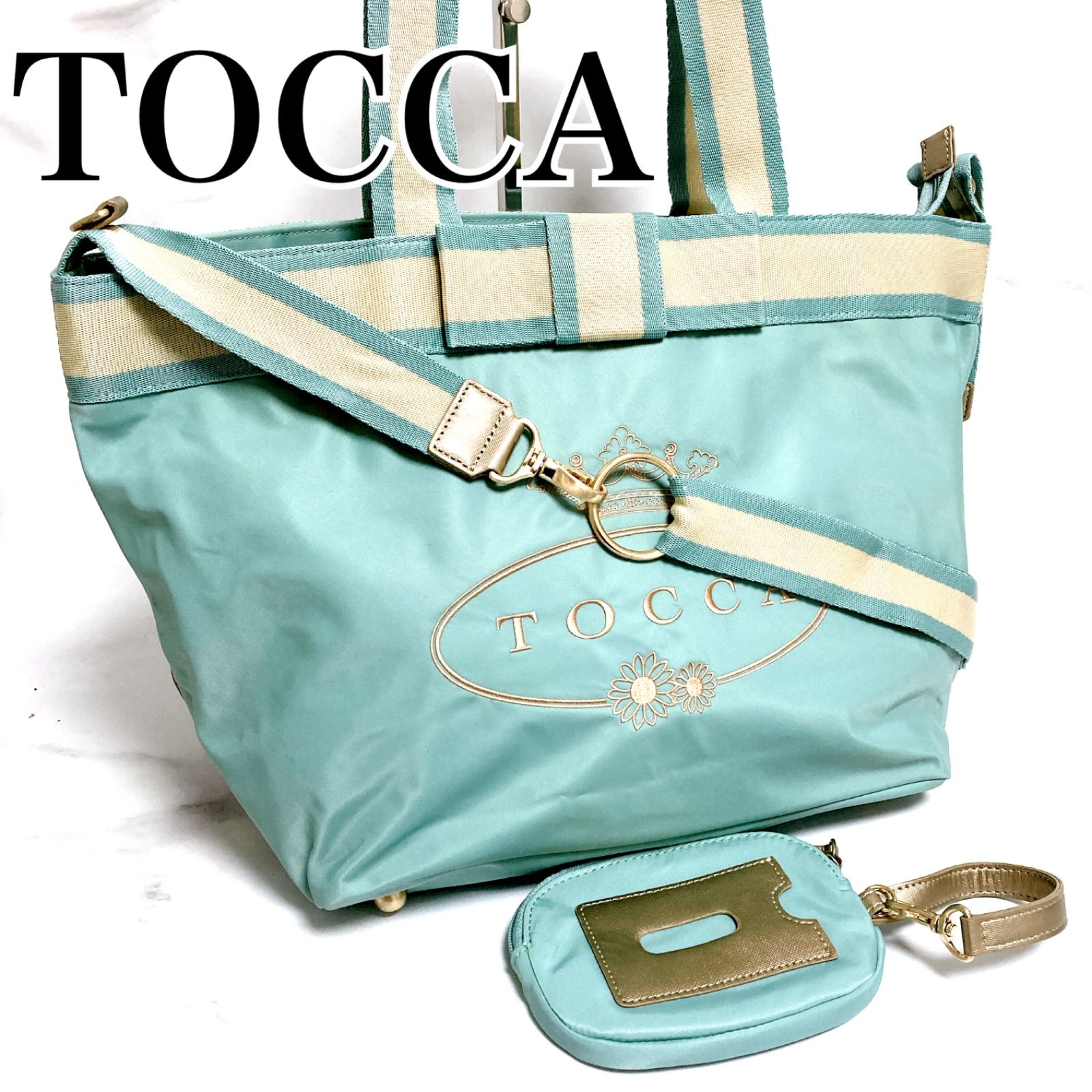 ☆ 【美品】 TOCCA トッカ バッグ ハンドバッグ トートバッグ 肩掛け ショルダーバッグ パスケース リボン A4 ブルー 水色 青  くすみカラー ゴールド クラッシック 光沢 サテン ナイロン 2way レディース（s241022） - メルカリ