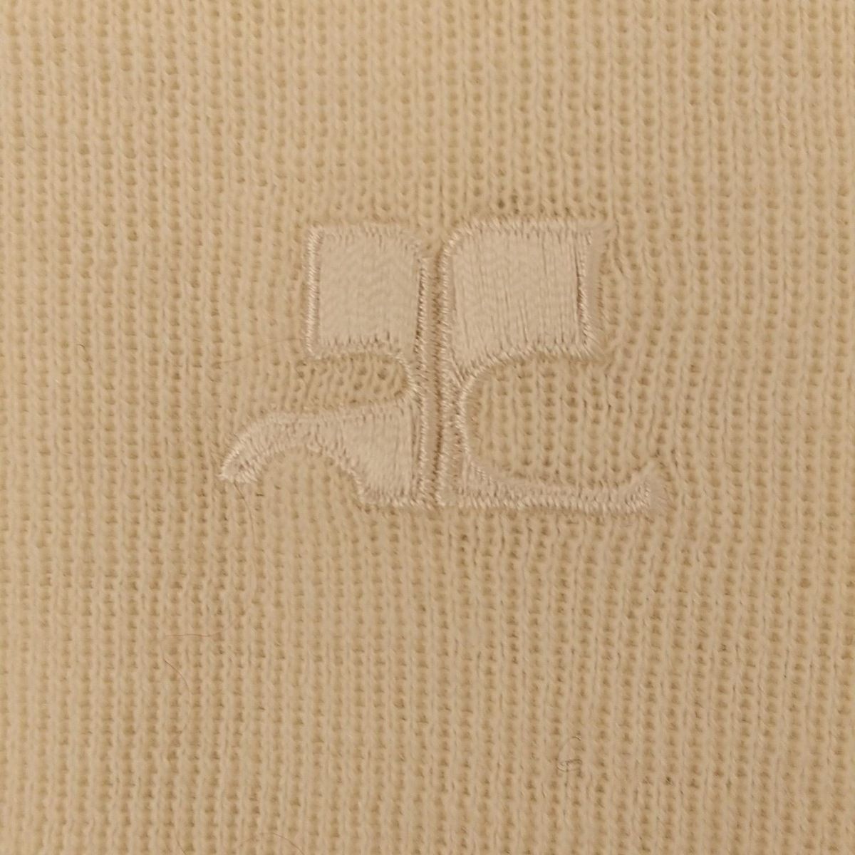 アイボリー