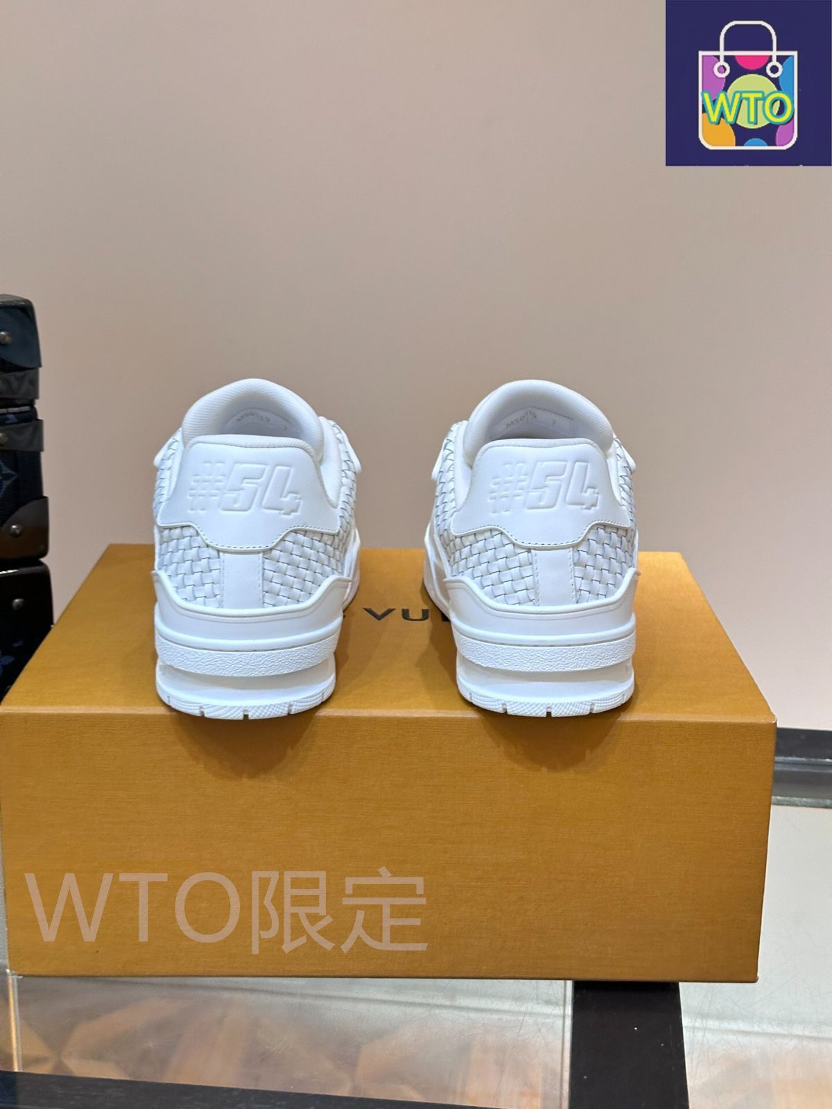 ♡ white♡ メルカリ便 ✨特価✨ adidas アディダス スニーカー ピンク ホワイト 24.5cm