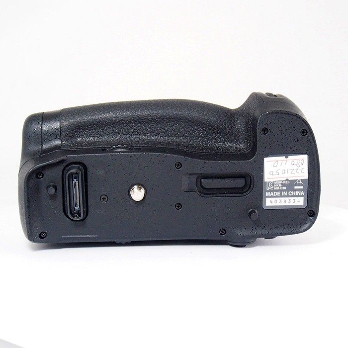 本物保証、信用第一！ ニコン Nikon MB-D18 マルチパワーバツテリーパツク