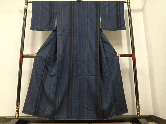 平和屋着物●本場結城紬　重要無形文化財　100亀甲　間道　正絹　逸品　AAAW0076ph 平和屋着物○本場結城紬 重要無形文化財 100亀甲 間道 正絹 逸品