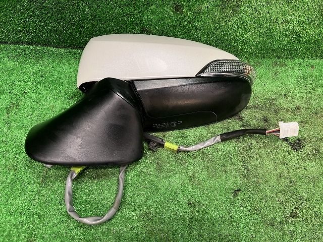 カローラフィールダー NKE165G 左サイドミラー ドアミラー ハイブリッドG トーカイリカ TR1001 87940-12K00 070