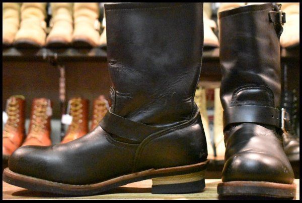 Red Wing エンジニアブーツ 黒スエード RED WING エンジニアブーツ スエード 黒 RED WING: 別注 スエード アイ