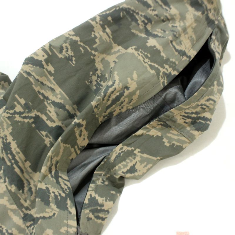 US.AIR FORCEユーティリティージャケット デジカモ タイガーカモUS製 The Clash！ 00s U.S.Air Force 