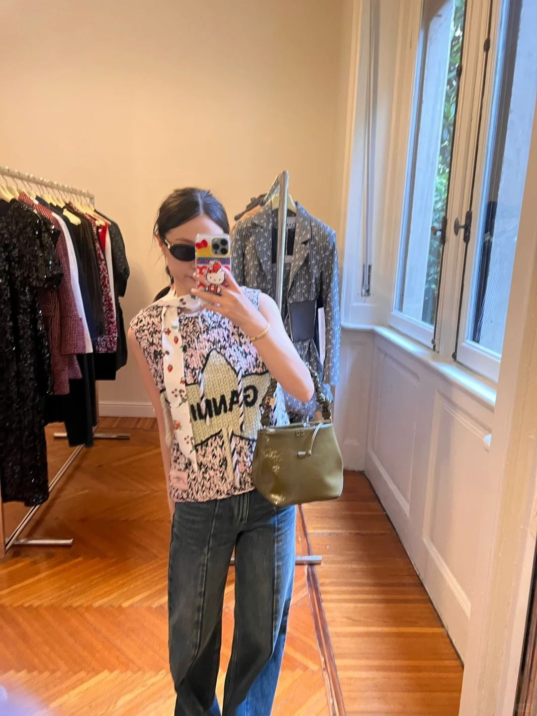 ガニー トップス