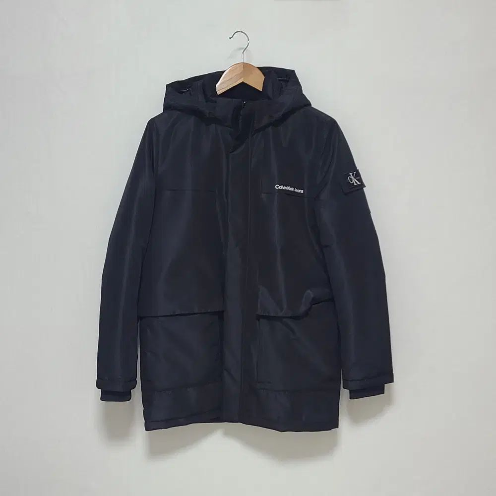 16 カルバン クライン キッズ ジュニア ダウン アウター