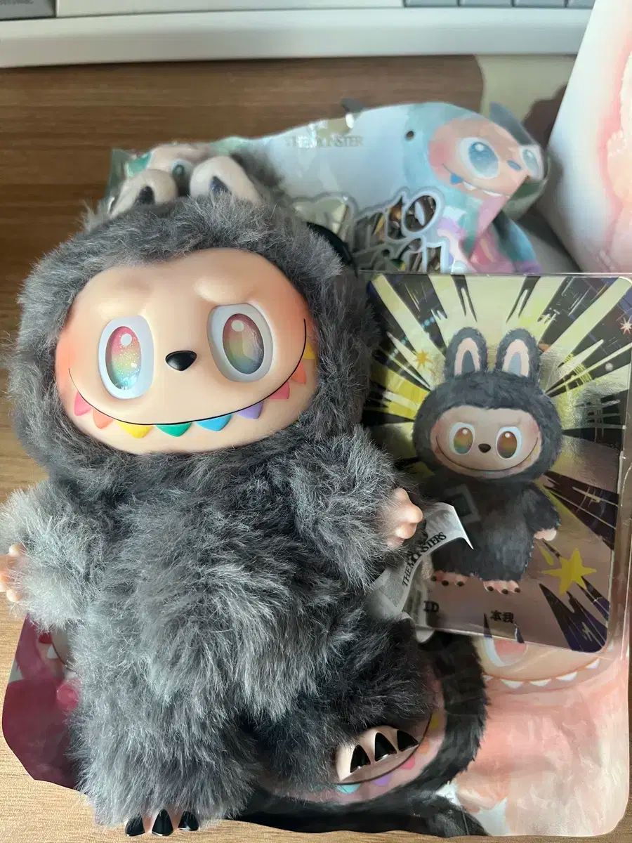 正規品！即日発送！POP Mart ラブブ　シークレット POPMART Biginto Energy シークレット ラブブ Big into Energy