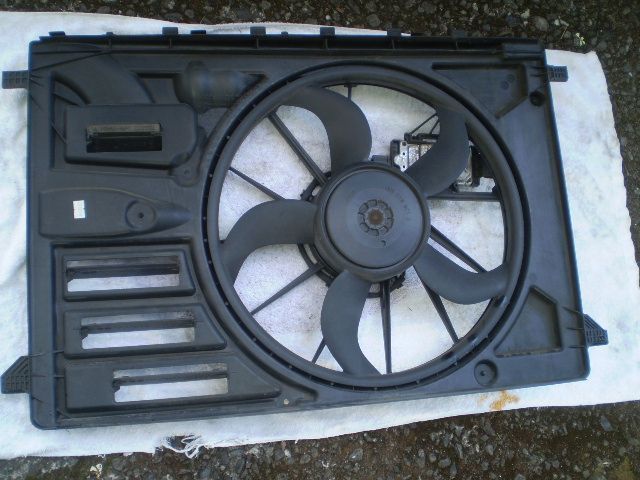 ボルボV40 T4